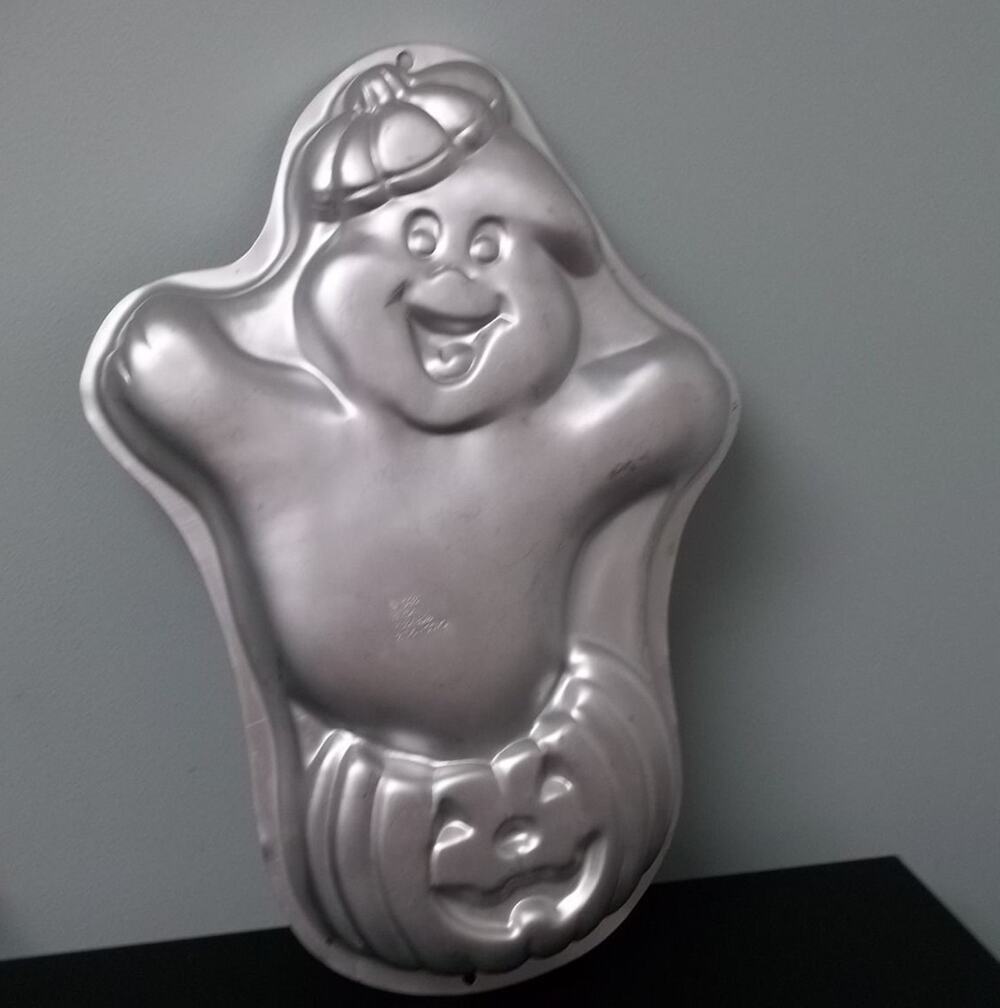 Wilton 1998 Ghost Jack O Lantern Haunted Pumpkin Halloween Cake Pan #2105-3070